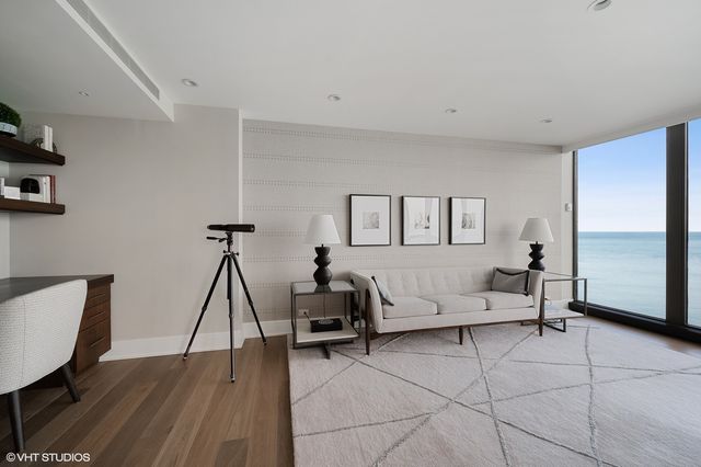 $1,325,000 | 1420 Sheridan Road, Unit 5G, Wilmette, IL 60091