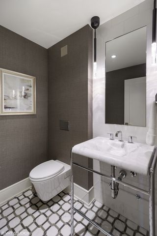 $1,325,000 | 1420 Sheridan Road, Unit 5G, Wilmette, IL 60091