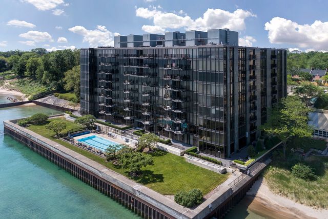 $1,325,000 | 1420 Sheridan Road, Unit 5G, Wilmette, IL 60091