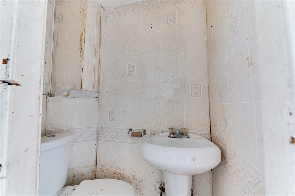 8 Weldon Street Boston, MA 02121 - Photo 15 of 20