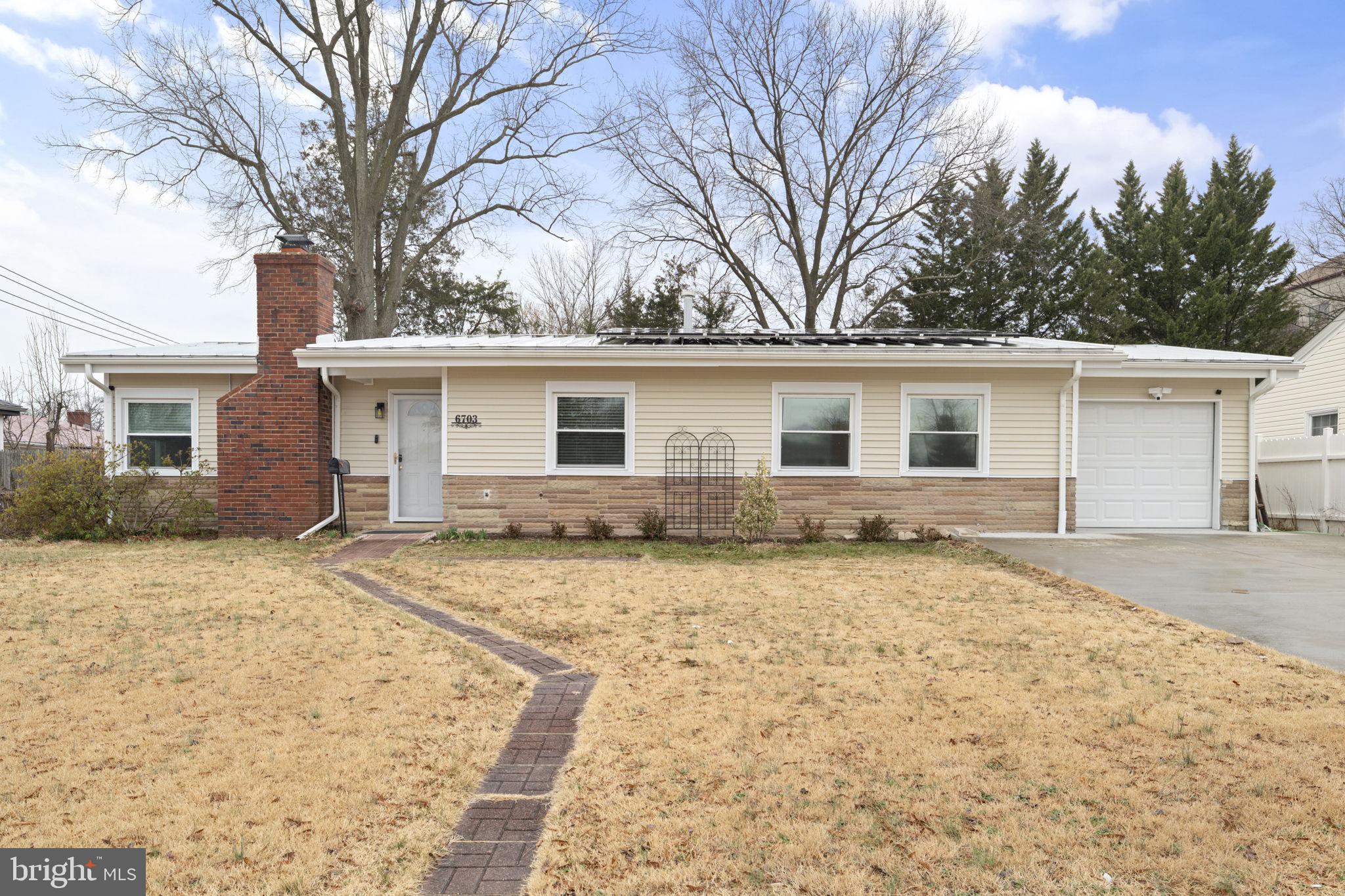 6703 Cimarron Street Springfield, VA 22150 - Photo 2 of 33
