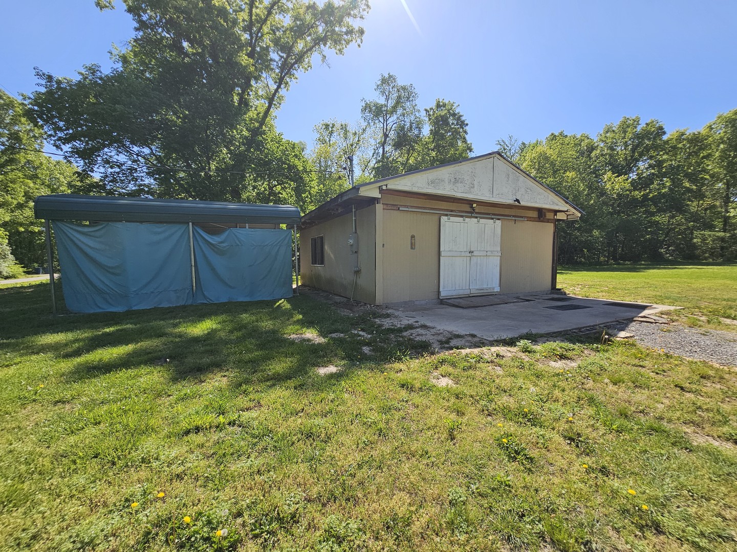 450 West Saddle Club Road Bonnie, IL 62816 - Photo 4 of 25