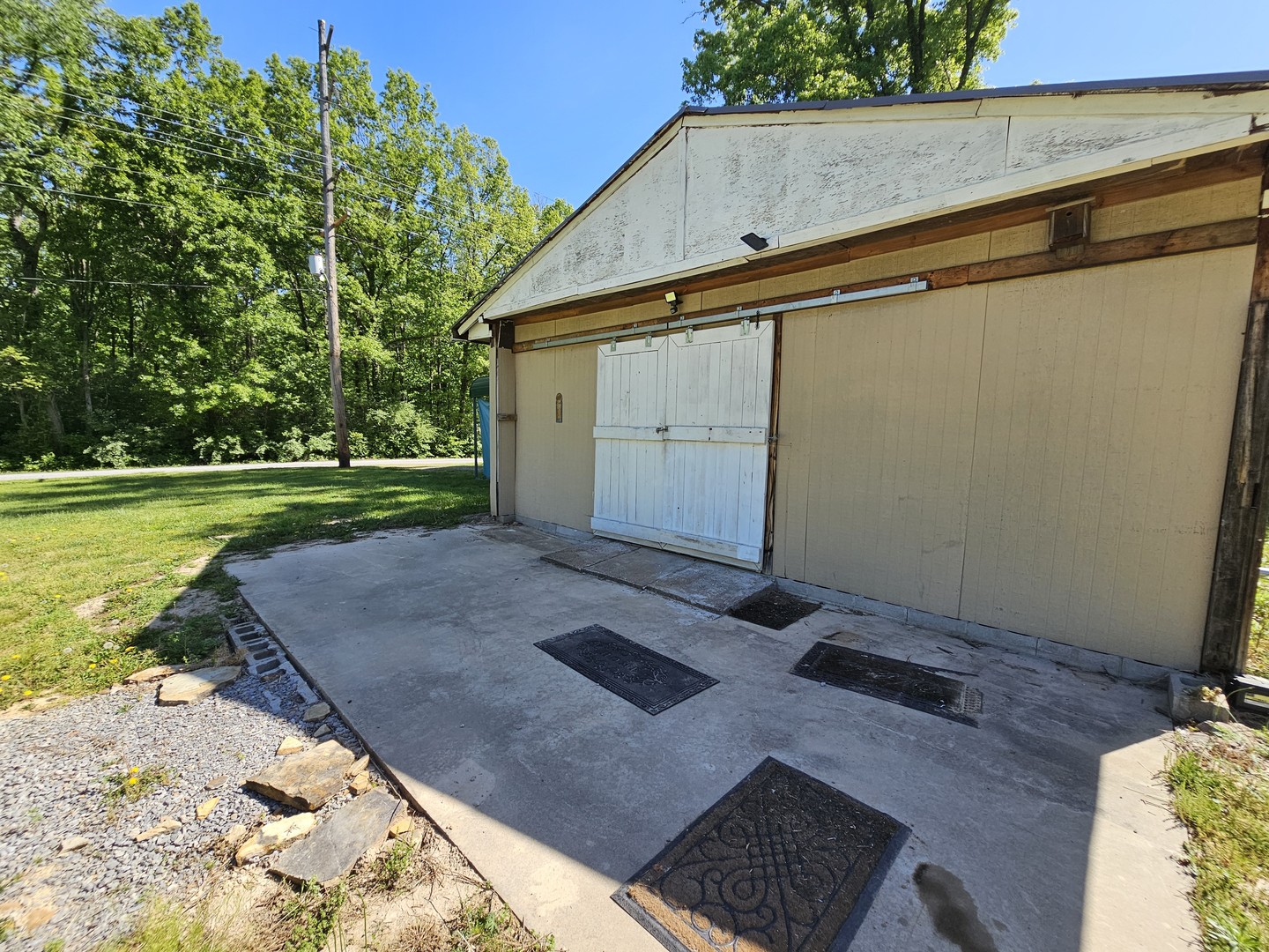450 West Saddle Club Road Bonnie, IL 62816 - Photo 5 of 25