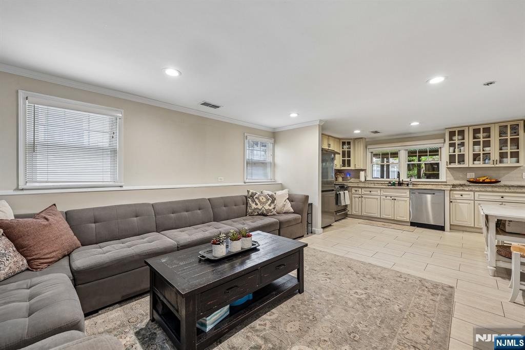 88 Stelling Avenue Maywood, NJ 07607 - Photo 17 of 25