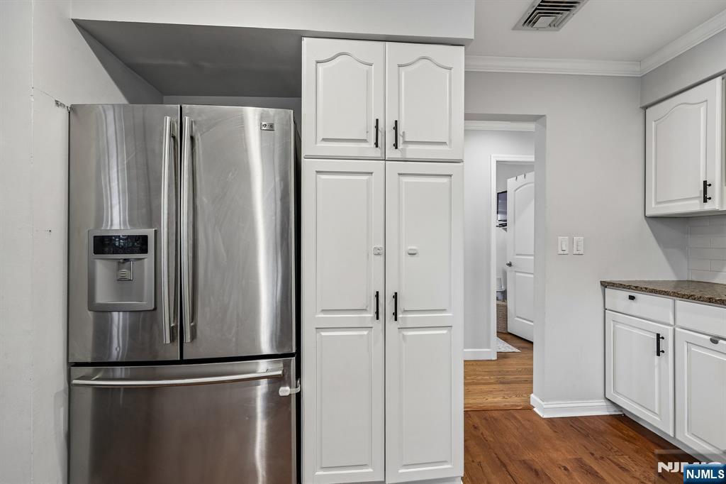 88 Stelling Avenue Maywood, NJ 07607 - Photo 7 of 25