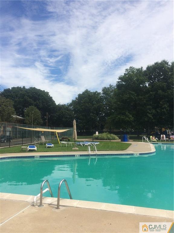 183 Evergreen Road, Unit 1A Edison, NJ 08837 - Photo 4 of 16 Gallery Image 4