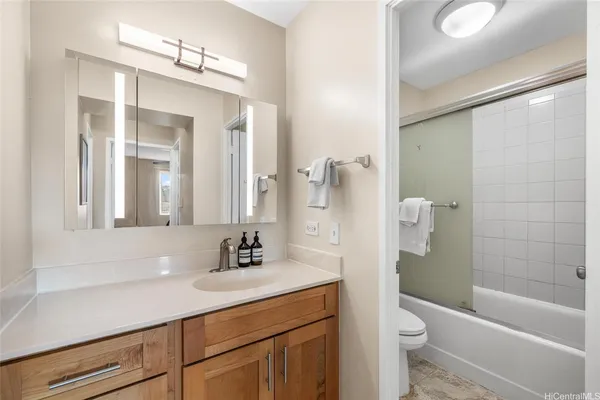$268,000 | 98-1038 Moanalua Road, Unit 7606, Aiea, HI 96701