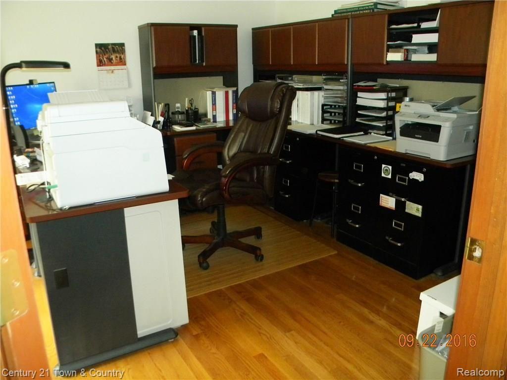 1252 Bembridge Drive Rochester, MI 48307 - Photo 28 of 42 DSCN6228.JPG