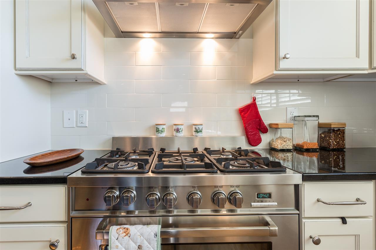6410 Rosny Road Raleigh, NC 27613 - Photo 13 of 30 Cook Top