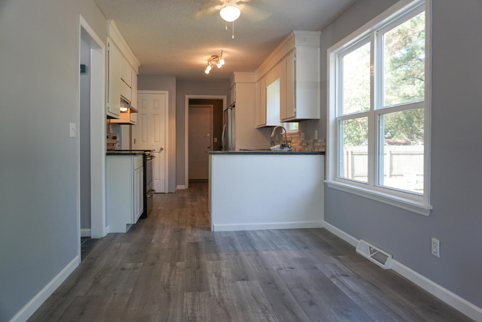 1417 Foxtail Pine Road Ladson, SC 29456 - Photo 9 of 30 3.Eat in Kitchen area