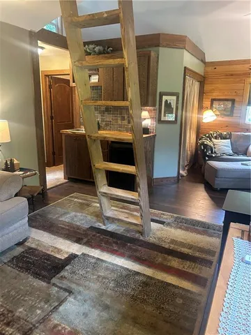 $269,000 | 5298 Chihuahua Road, Higginsville, MO 64037