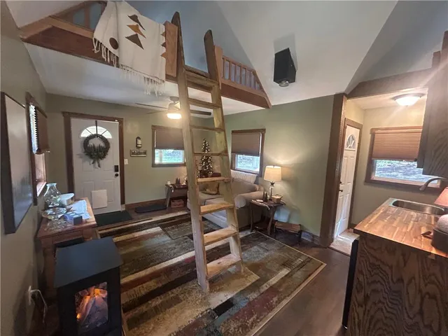 $269,000 | 5298 Chihuahua Road, Higginsville, MO 64037