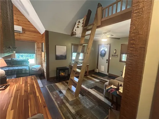 $269,000 | 5298 Chihuahua Road, Higginsville, MO 64037