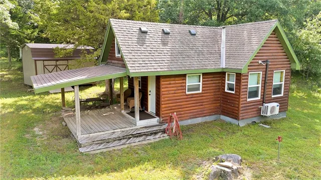 $269,000 | 5298 Chihuahua Road, Higginsville, MO 64037