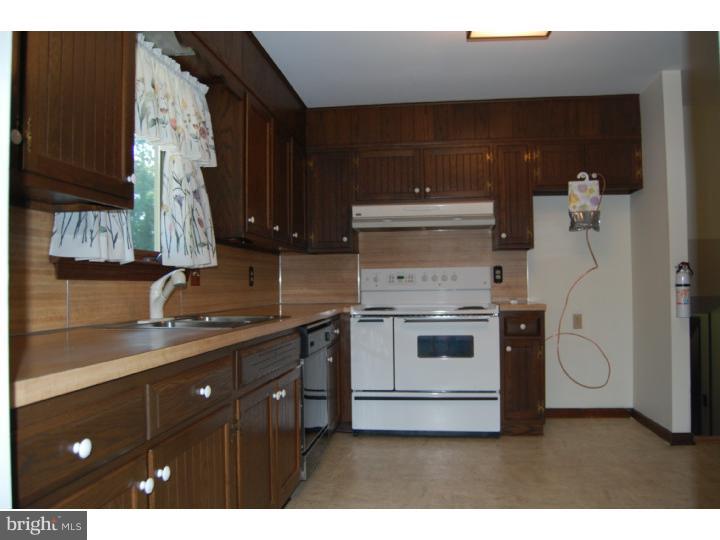 211 Hadfield Road Downingtown, PA 19335 - Photo 4 of 19 Gallery Image 4