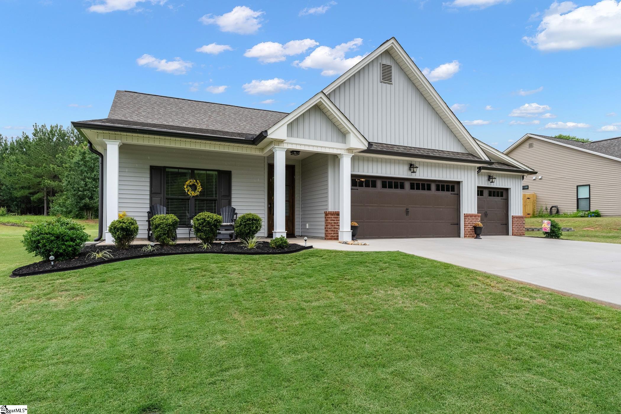 52 Dendy Street Pelzer, SC 29669 - Photo 3 of 42