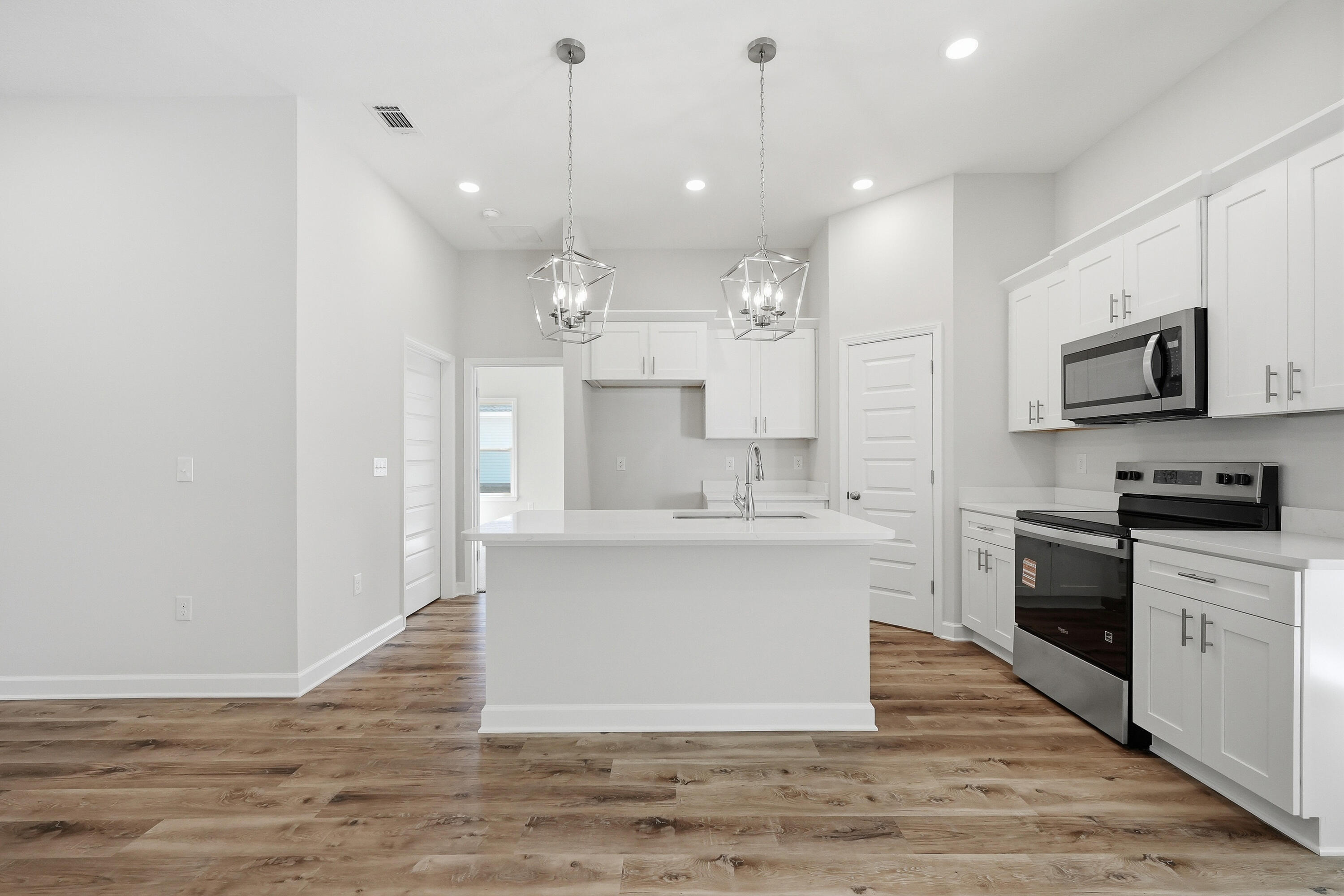 6136 Clover Street Crestview, FL 32539 - Photo 11 of 27 1