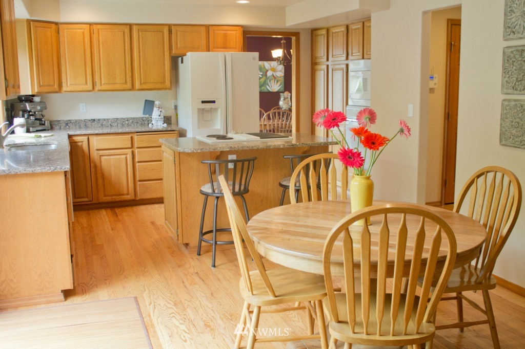 9006 Northeast 151st Place Bothell, WA 98011 - Photo 2 of 21 Gallery Image 2
