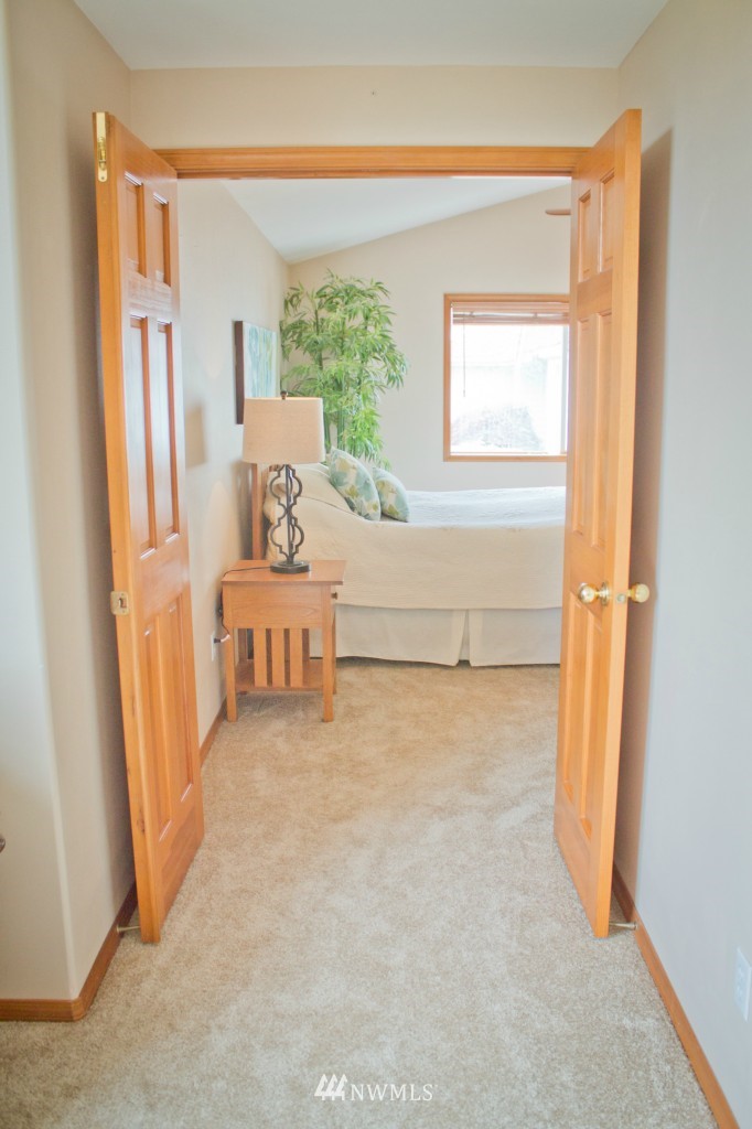 9006 Northeast 151st Place Bothell, WA 98011 - Photo 11 of 21 Gallery Image 11