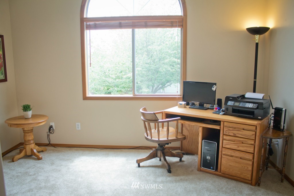 9006 Northeast 151st Place Bothell, WA 98011 - Photo 13 of 21 Gallery Image 13