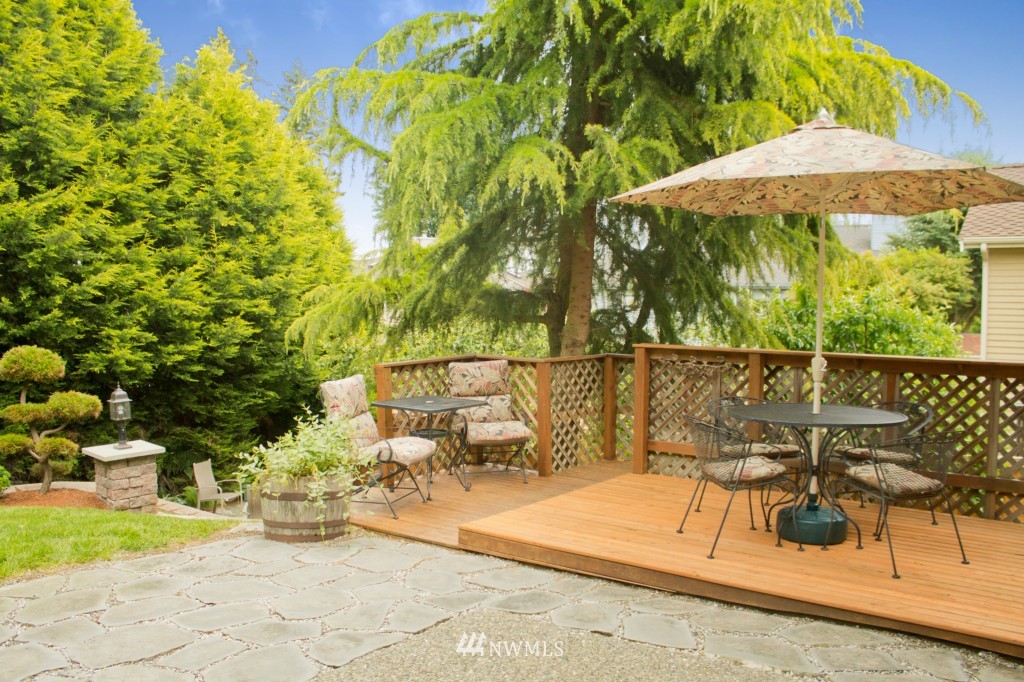 9006 Northeast 151st Place Bothell, WA 98011 - Photo 19 of 21 Gallery Image 19