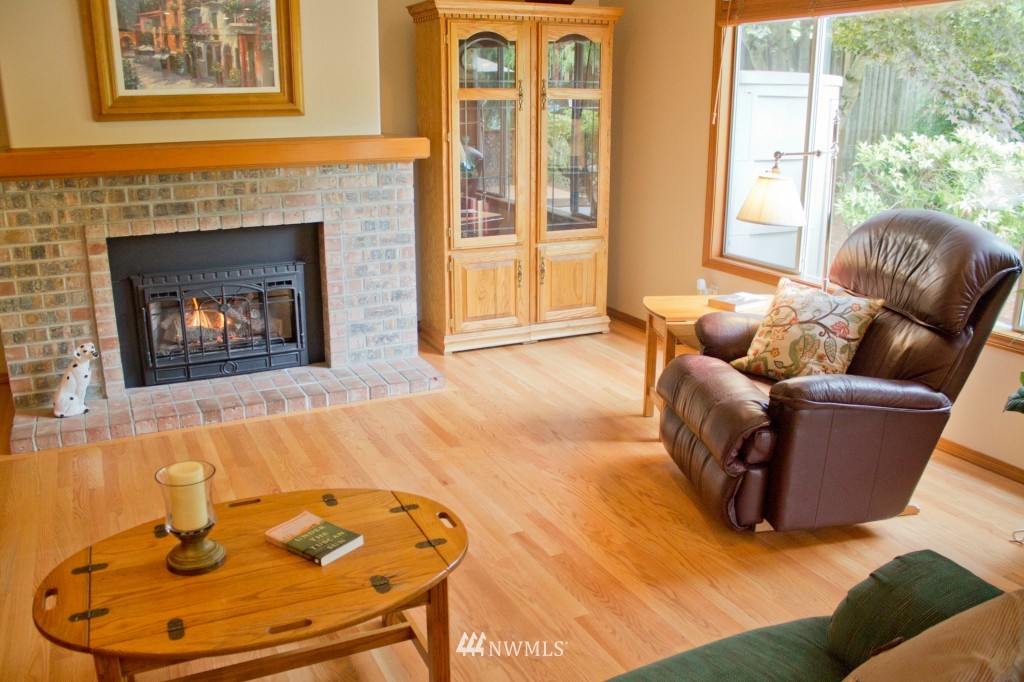 9006 Northeast 151st Place Bothell, WA 98011 - Photo 3 of 21 Gallery Image 3