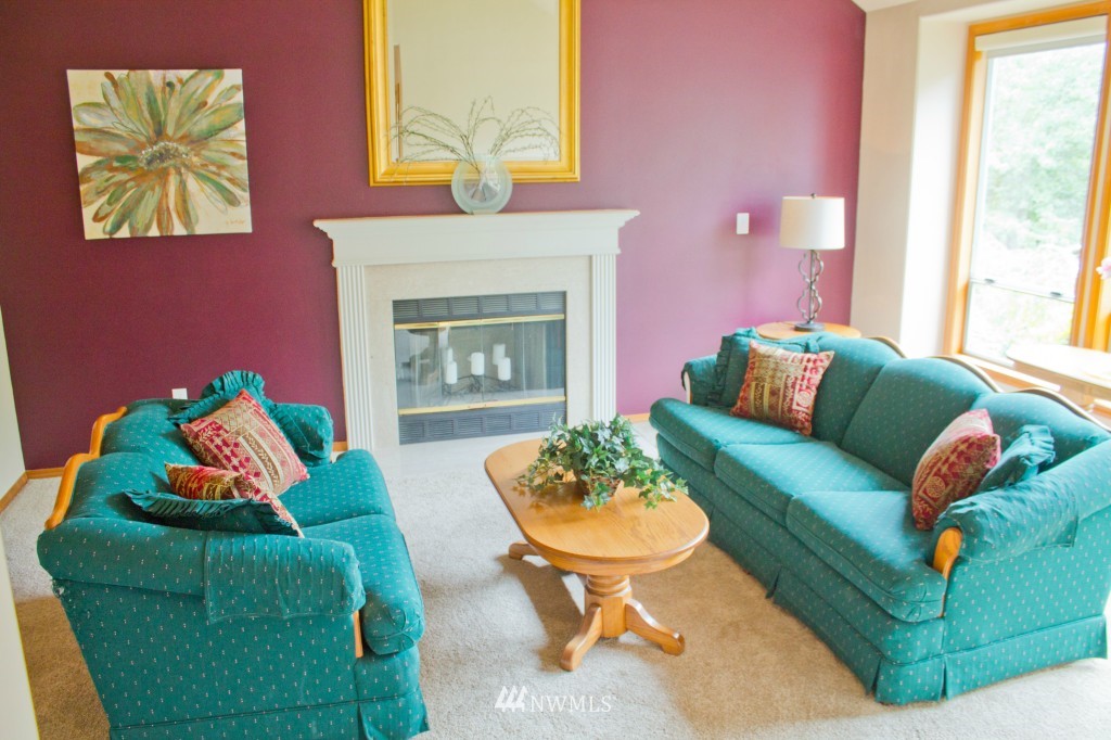 9006 Northeast 151st Place Bothell, WA 98011 - Photo 4 of 21 Gallery Image 4