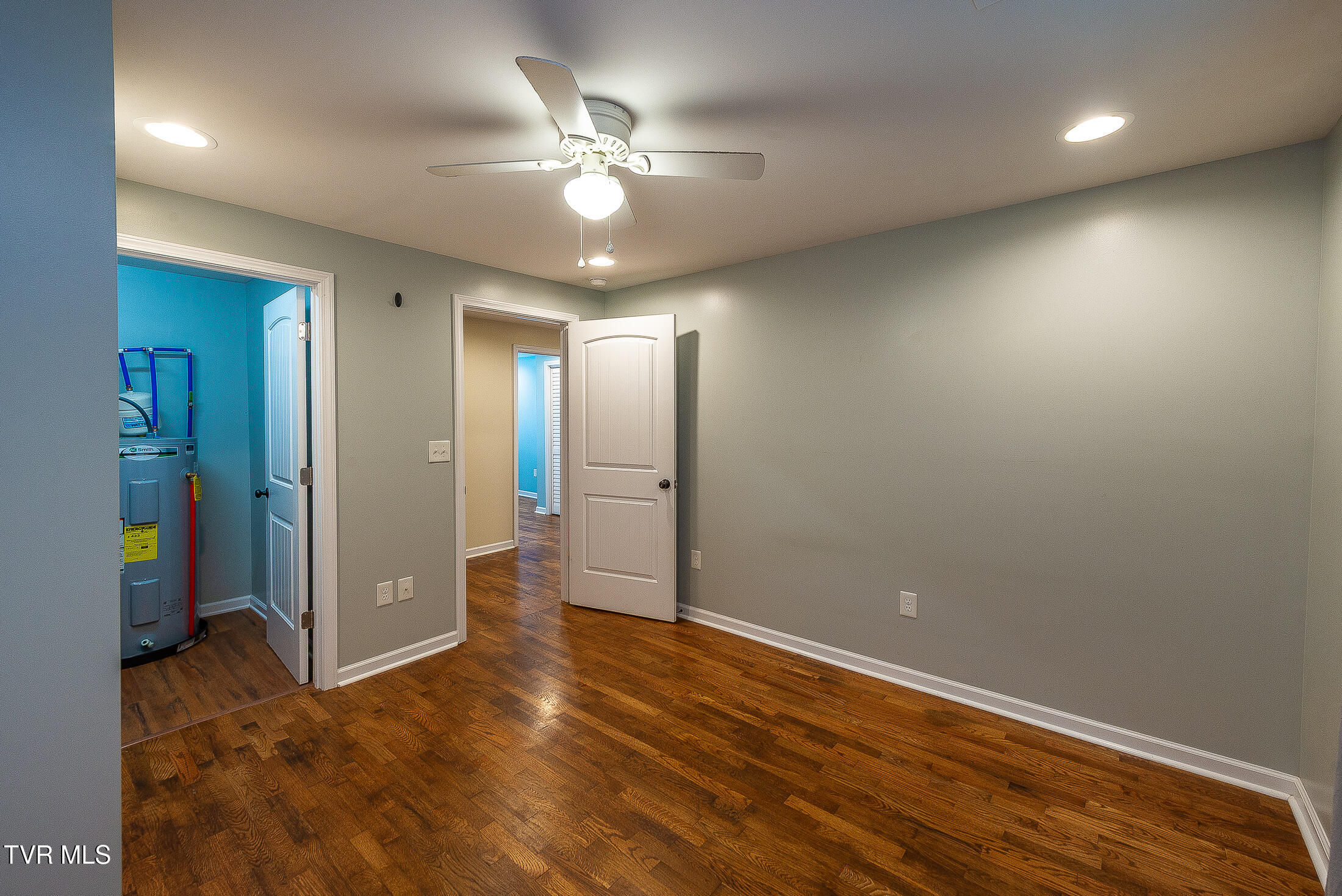421 Lucy Road Kingsport, TN 37660 - Photo 28 of 36 DSC_8925