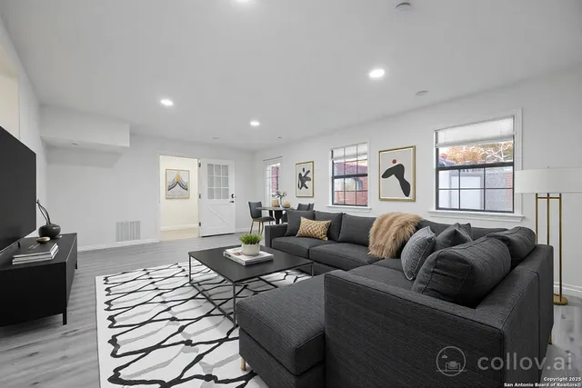 $2,300 | 636 Southeast Terrace, New Braunfels, TX 78130