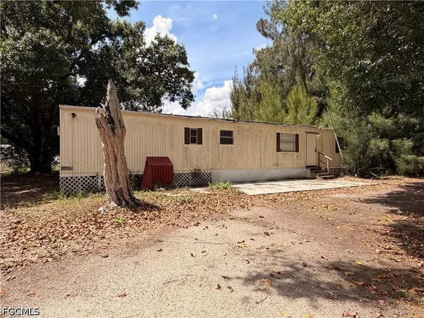 $895 | 8146 Tolles Drive, North Fort Myers, FL 33917