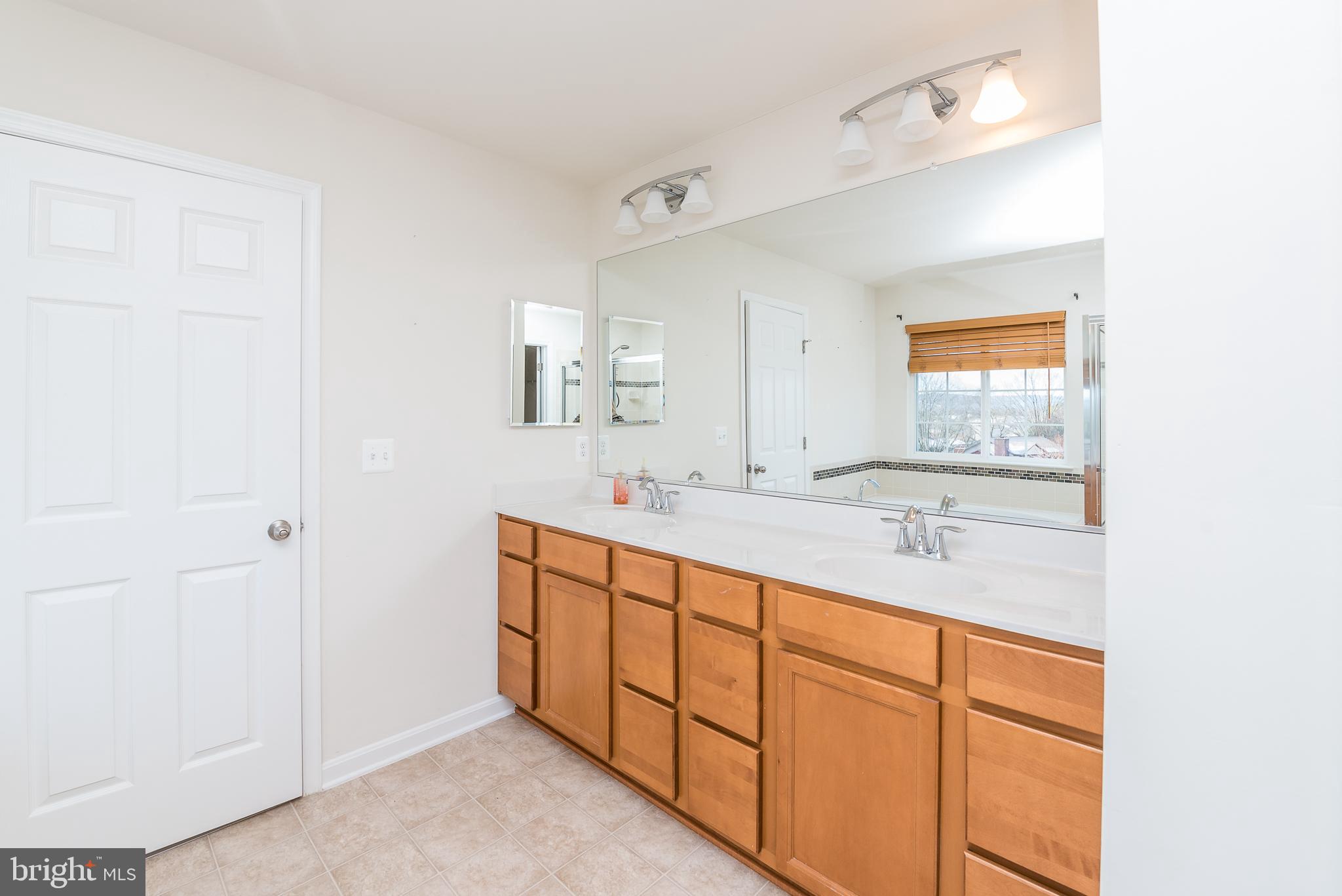 62 Deep Creek Road Ranson, WV 25438 - Photo 21 of 39 Primary Bathroom