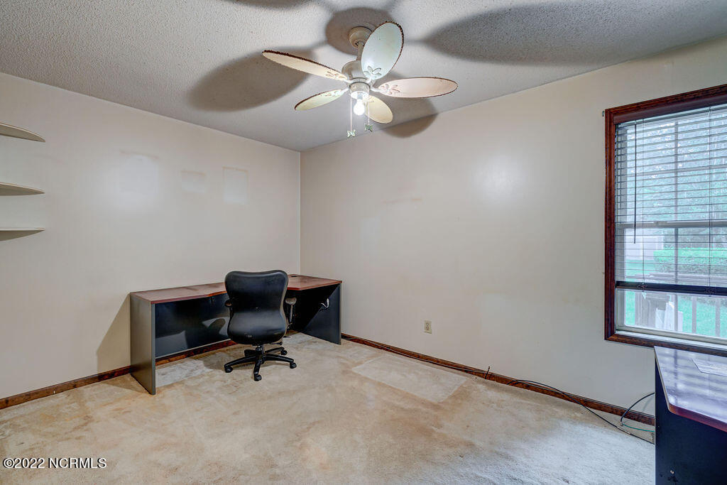 633 Hidden Valley Road Wilmington, NC 28409 - Photo 14 of 27 633HiddenValleyInteriors-13