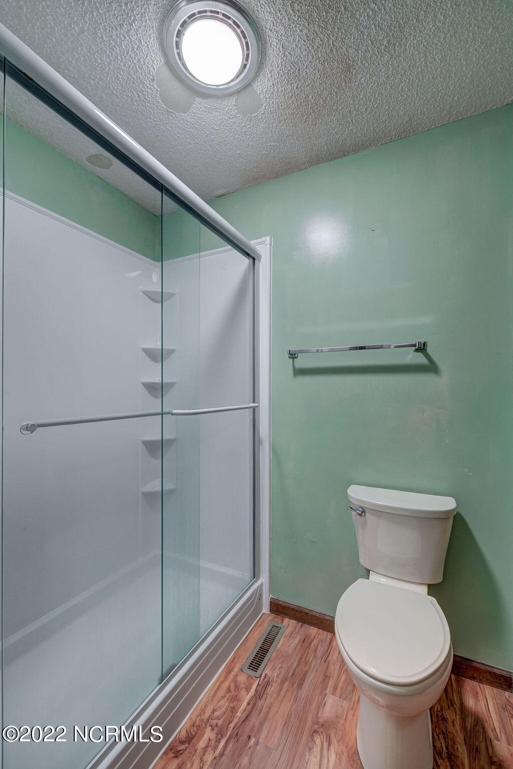 633 Hidden Valley Road Wilmington, NC 28409 - Photo 18 of 27 633HiddenValleyInteriors-17
