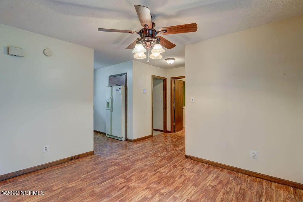 633 Hidden Valley Road Wilmington, NC 28409 - Photo 8 of 27 633HiddenValleyInteriors-7
