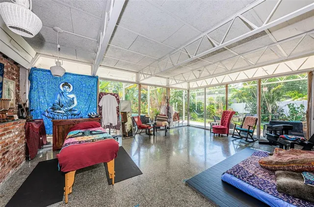 $1,200,000 | 3730 Foster Hill Drive North, St. Petersburg, FL 33704