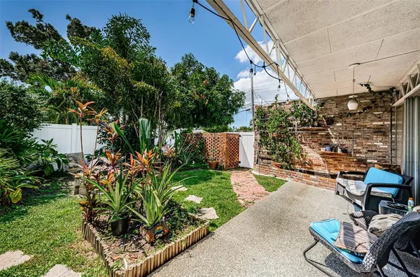 $1,200,000 | 3730 Foster Hill Drive North, St. Petersburg, FL 33704