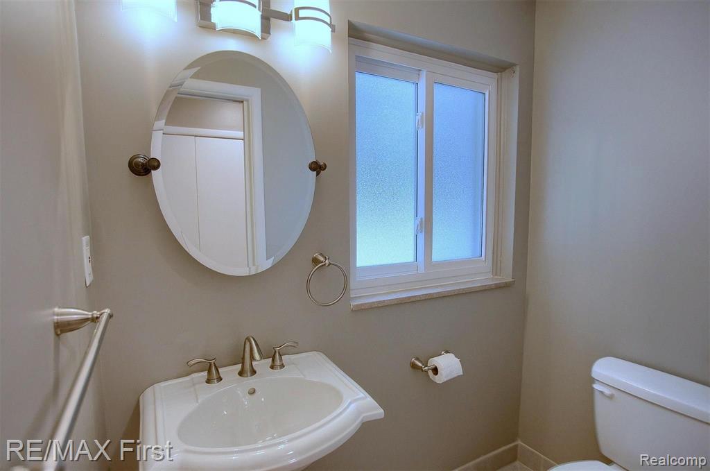 6840 Dublin Fair Road Troy, MI 48098 - Photo 16 of 29
