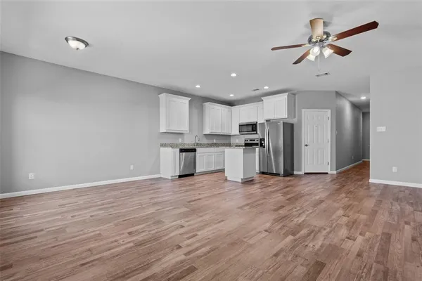 $1,700 | 117 Winners Circle, Unit 103, Weatherford, TX 76087