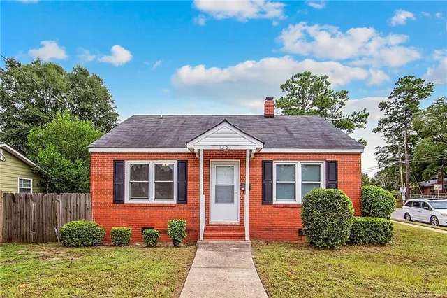 $1,295 | 1203 Turnpike Road, Fayetteville, NC 28305