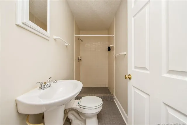 $1,295 | 1203 Turnpike Road, Fayetteville, NC 28305