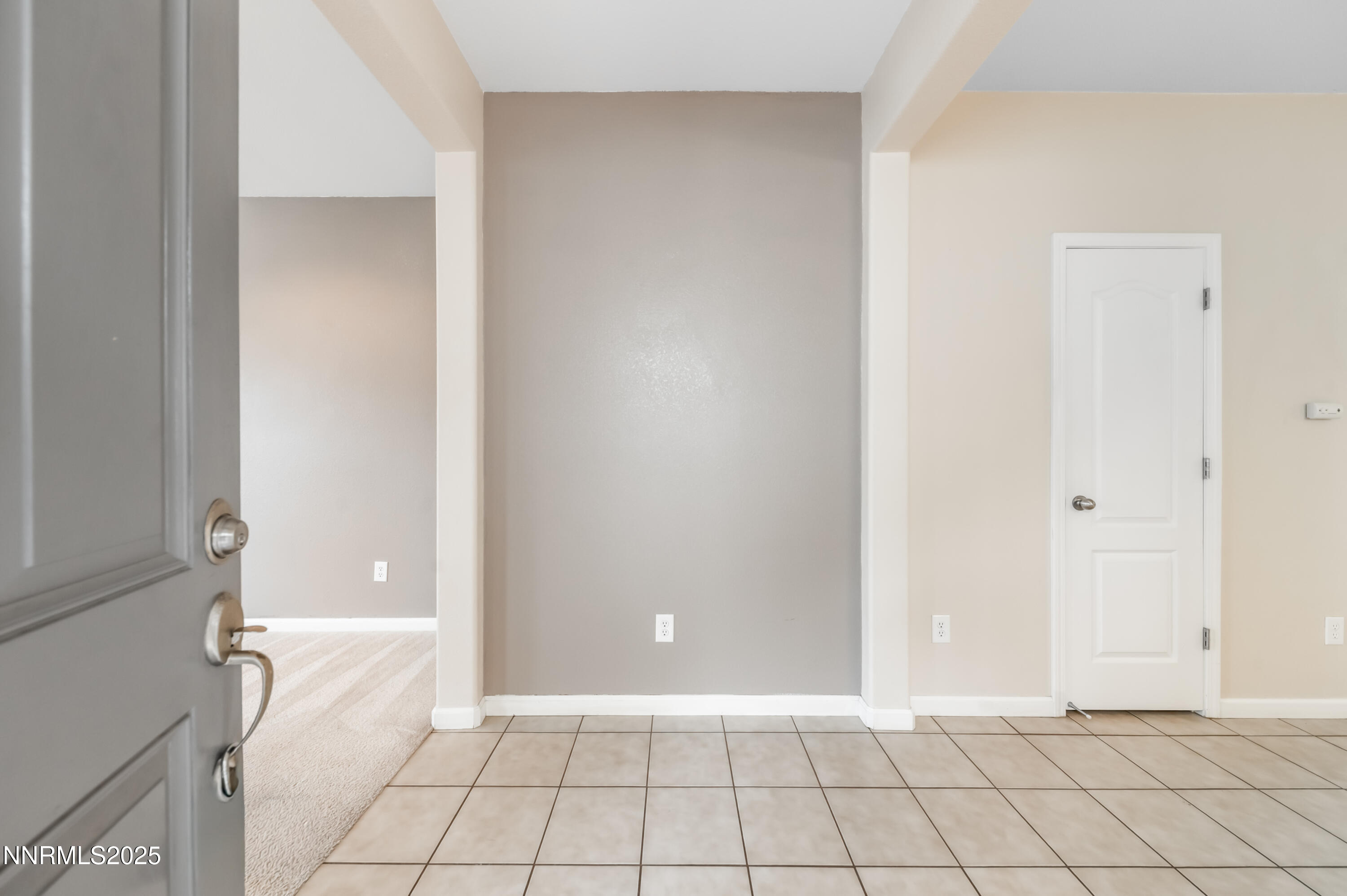 2180 Peaceful Valley Drive Reno, NV 89521 - Photo 4 of 31 p-1009