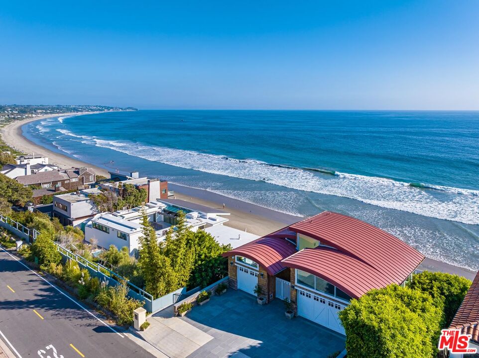 31412 Broad Beach Road Malibu, CA 90265 - Photo 3 of 32 a view of a yard with an outdoor space