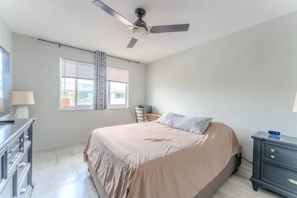 $135,000 | 6260 Northeast 18th Avenue, Unit 824, Fort Lauderdale, FL 33334