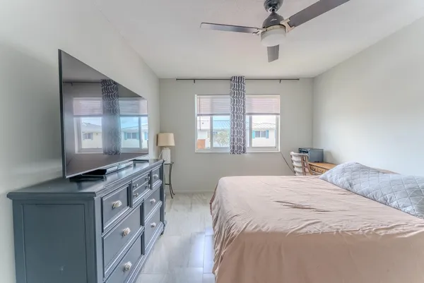 $135,000 | 6260 Northeast 18th Avenue, Unit 824, Fort Lauderdale, FL 33334