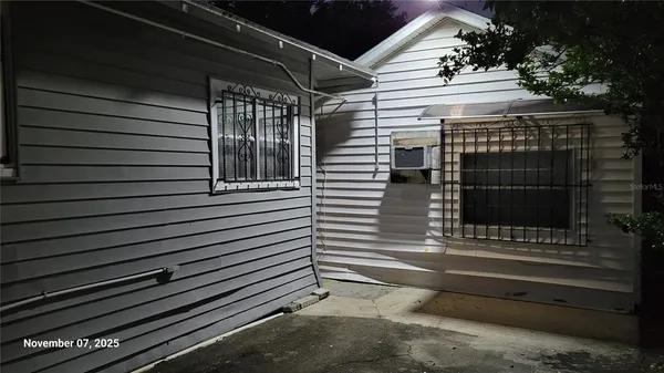 $950 | 411 Ave E Southeast, Unit B, Winter Haven, FL 33880