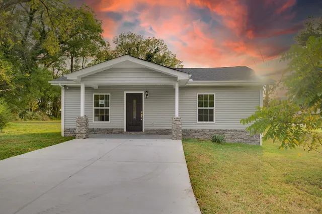 $1,750 | 702 Southwest Atlantic Street, Tullahoma, TN 37388