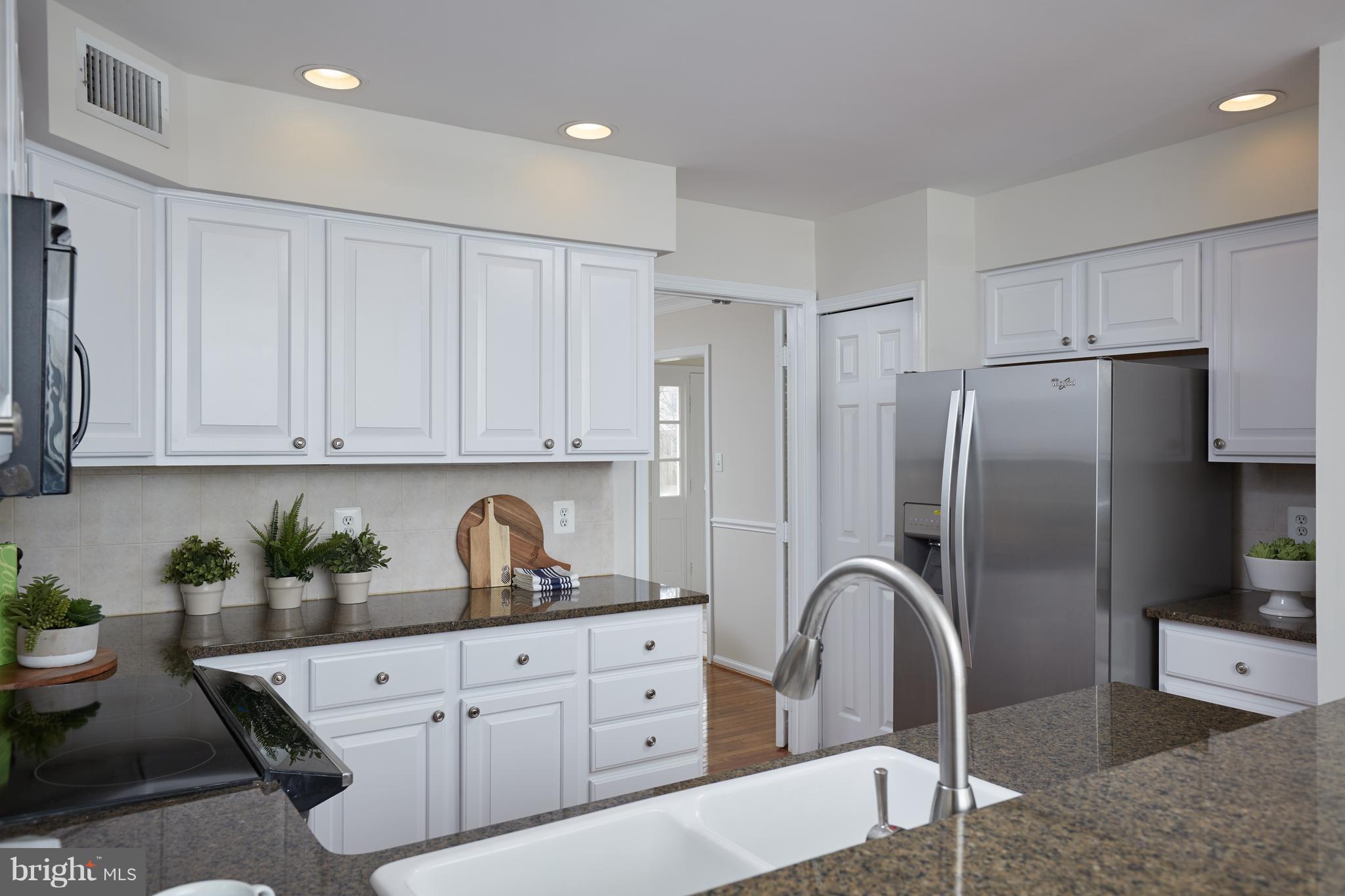 2713 Glencroft Road Vienna, VA 22181 - Photo 13 of 29 Kitchen