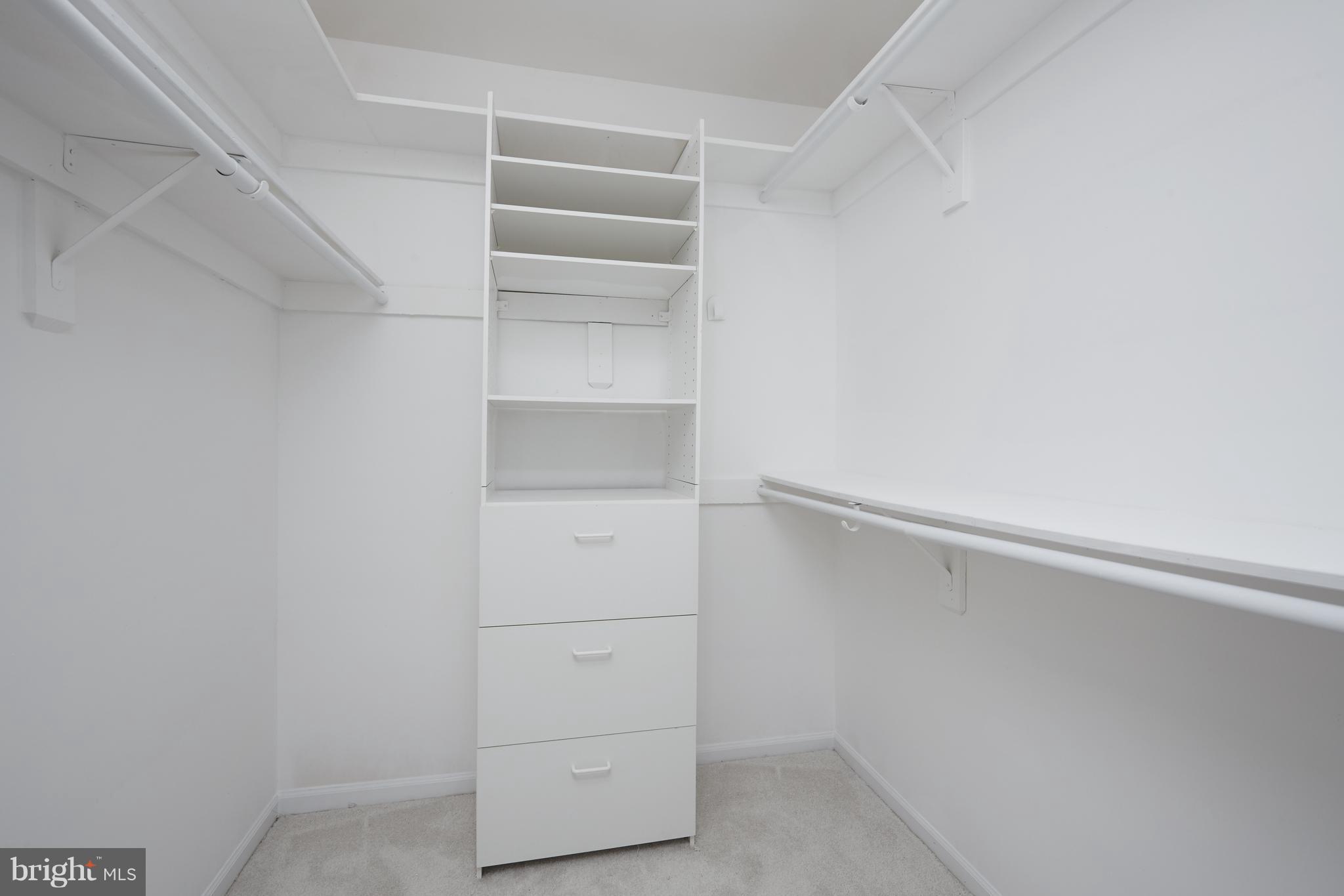2713 Glencroft Road Vienna, VA 22181 - Photo 19 of 29 Bedroom (Master)