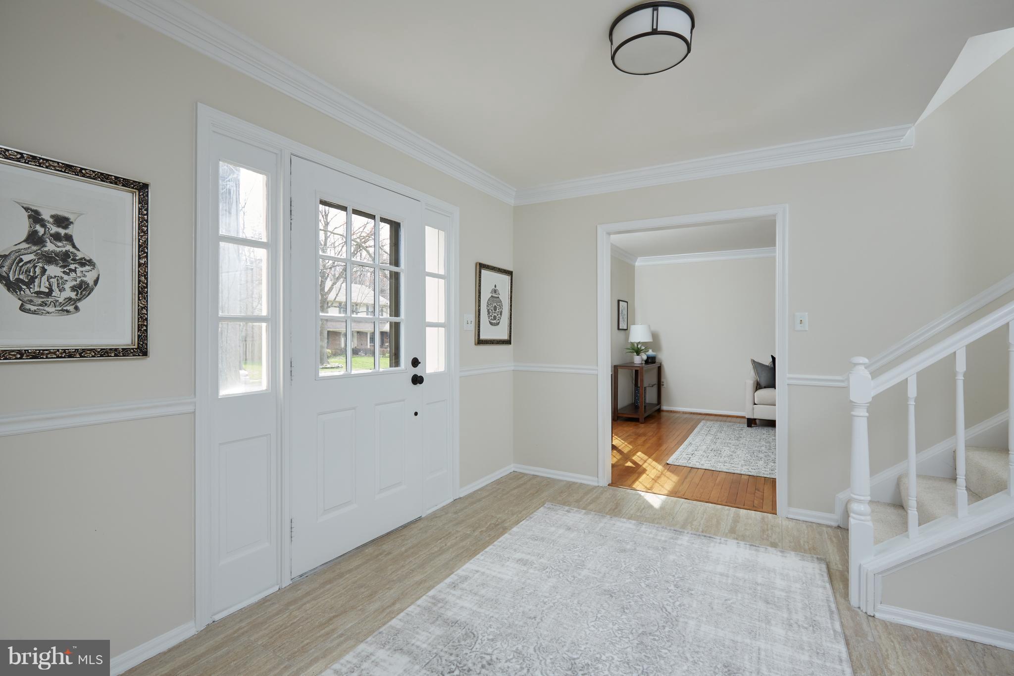 2713 Glencroft Road Vienna, VA 22181 - Photo 3 of 29 Interior (General)