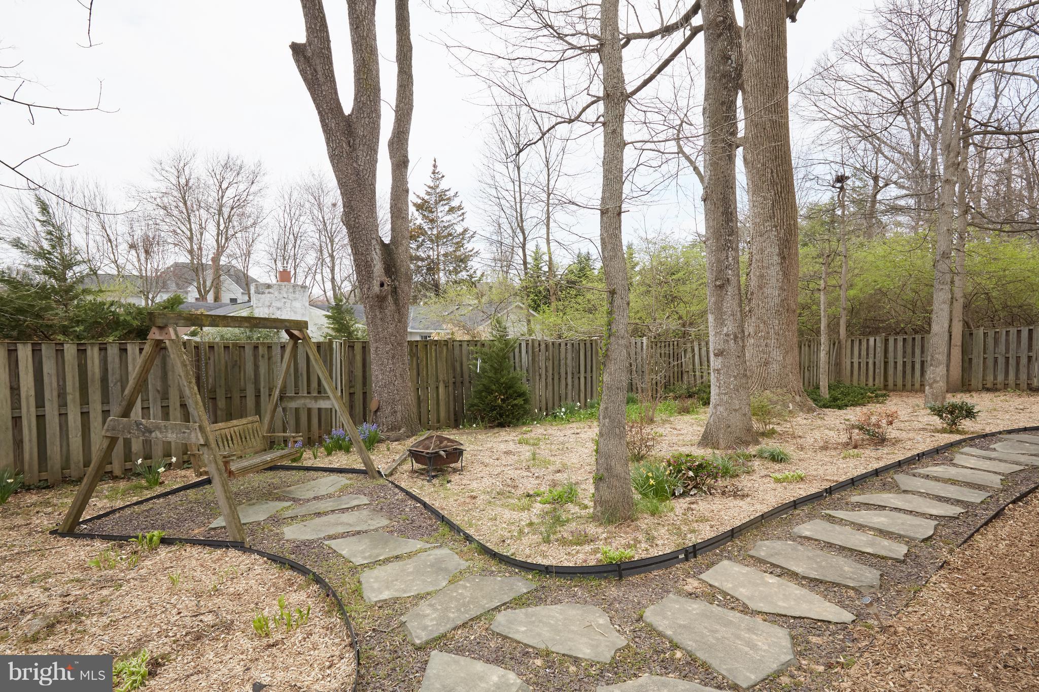 2713 Glencroft Road Vienna, VA 22181 - Photo 28 of 29 Exterior (Rear)